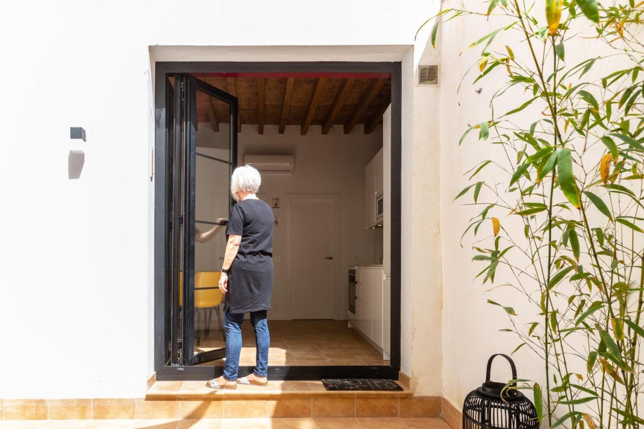 Precioso Apartamento Con Patio Y Dos Habitaciones En El Barrio De Picasso Málaga Esterno foto