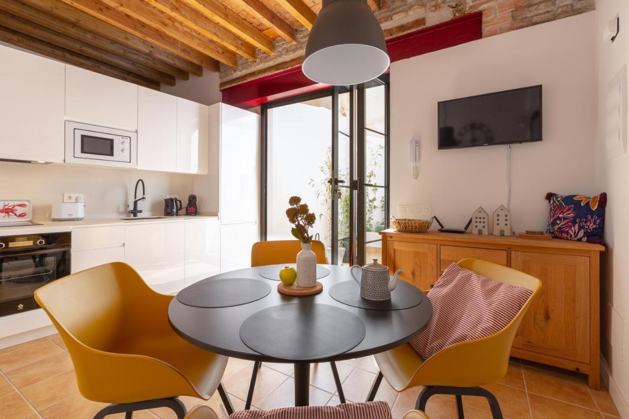 Precioso Apartamento Con Patio Y Dos Habitaciones En El Barrio De Picasso Málaga Esterno foto